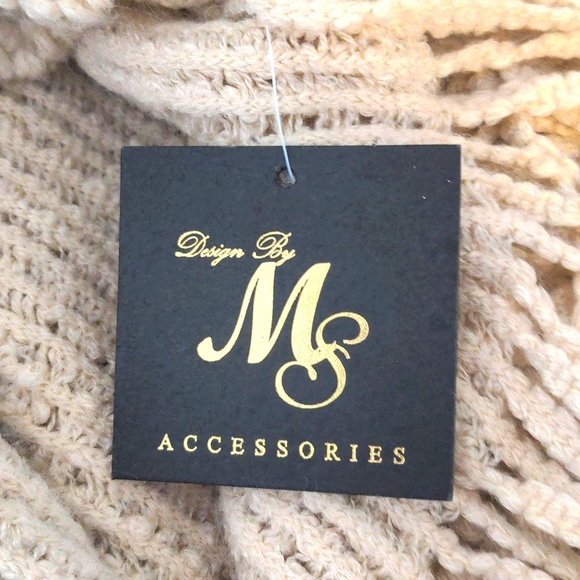 Designed by MS Accessories Ponchon - Picture 3 of 3